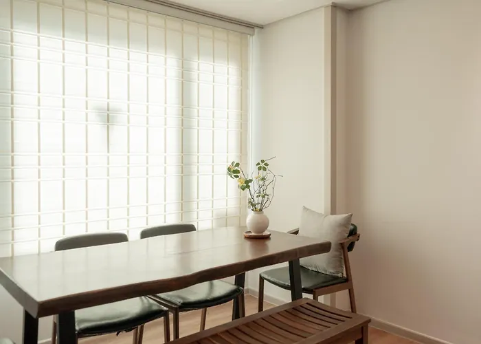 #ddingsang Stay#띵상스테이#신축#3room 4bed#max 6p#풀옵션#무료주차#공항픽업#한방족욕#웰컴드링크#명동#서울역#동대문#fully Furnished Apartment#welcome Drink#airport Pickup#free Parking#korean Foot Bath 빌라