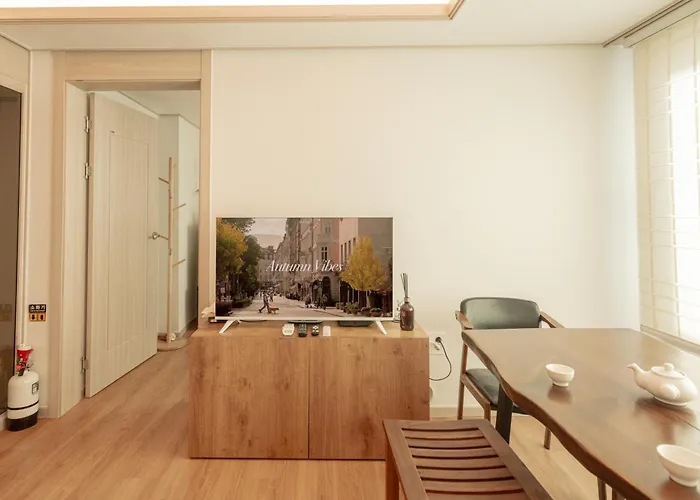 #ddingsang Stay#띵상스테이#신축#3room 4bed#max 6p#풀옵션#무료주차#공항픽업#한방족욕#웰컴드링크#명동#서울역#동대문#fully Furnished Apartment#welcome Drink#airport Pickup#free Parking#korean Foot Bath *
