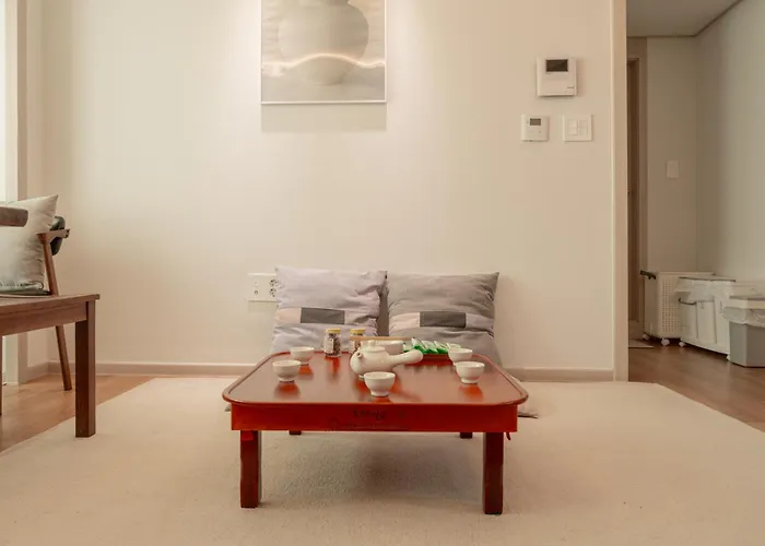 #ddingsang Stay#띵상스테이#신축#3room 4bed#max 6p#풀옵션#무료주차#공항픽업#한방족욕#웰컴드링크#명동#서울역#동대문#fully Furnished Apartment#welcome Drink#airport Pickup#free Parking#korean Foot Bath 빌라 *