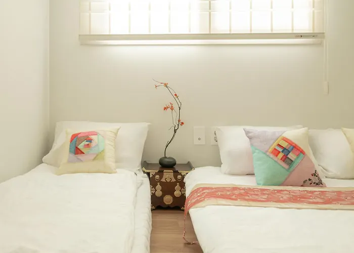 빌라 #ddingsang Stay#띵상스테이#신축#3room 4bed#max 6p#풀옵션#무료주차#공항픽업#한방족욕#웰컴드링크#명동#서울역#동대문#fully Furnished Apartment#welcome Drink#airport Pickup#free Parking#korean Foot Bath 서울특별시