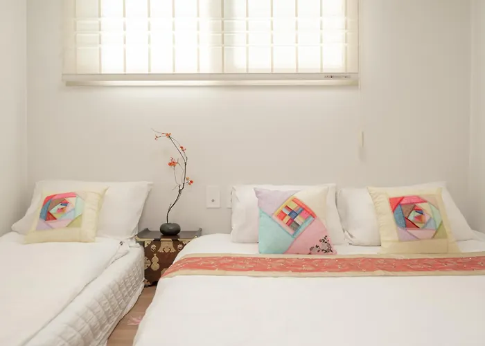 빌라 #ddingsang Stay#띵상스테이#신축#3room 4bed#max 6p#풀옵션#무료주차#공항픽업#한방족욕#웰컴드링크#명동#서울역#동대문#fully Furnished Apartment#welcome Drink#airport Pickup#free Parking#korean Foot Bath *