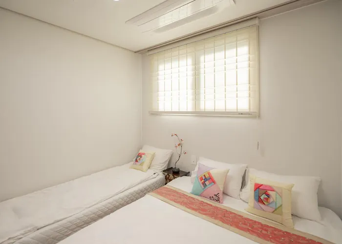 빌라 #ddingsang Stay#띵상스테이#신축#3room 4bed#max 6p#풀옵션#무료주차#공항픽업#한방족욕#웰컴드링크#명동#서울역#동대문#fully Furnished Apartment#welcome Drink#airport Pickup#free Parking#korean Foot Bath 서울특별시
